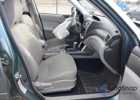 2011 Subaru Forester 2.5X Limited z USA, uszkodzony, nr VIN JF2SHAECXBH749775